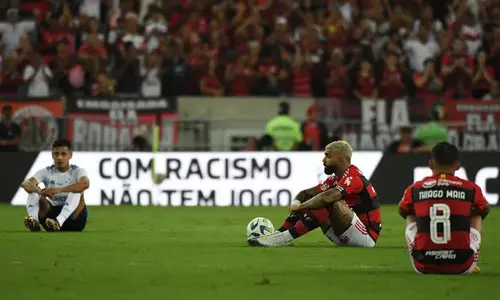 Racismo Recreativo: Quando a ‘Piada’ no Estádio Vira Crime e Gera Punição
